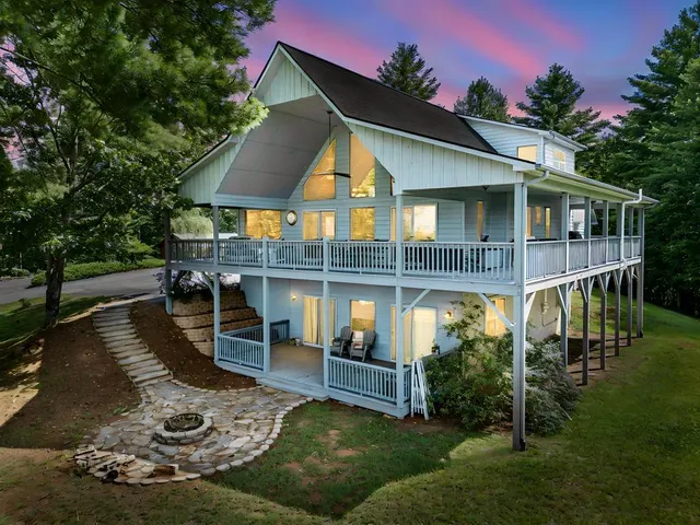 Expensive Crisp Mountain Real Estate