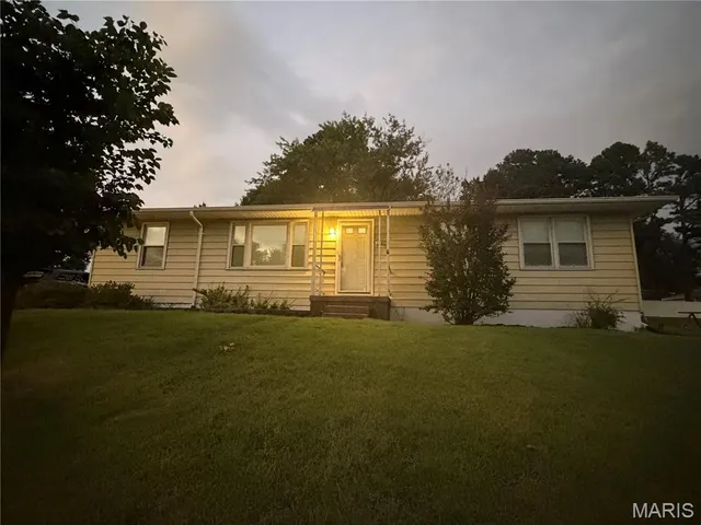 Popular Lonedell Acres Real Estate