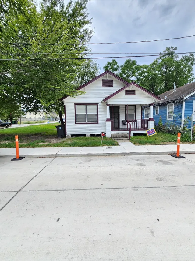 Popular Castanie Real Estate