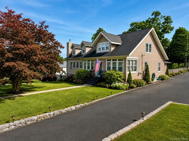 Popular Thompson Ridge Real Estate