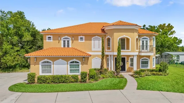Popular SHADOW RUN UNIT 1 Real Estate