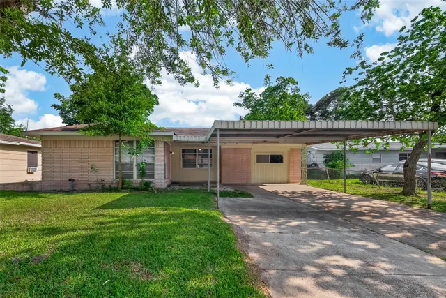 Cheap Edgewood Terrace Sec 02 Real Estate