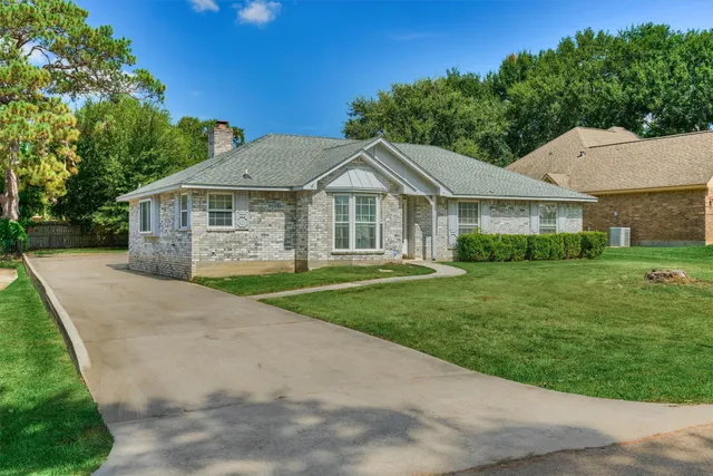 Popular Twin Shores 01 Real Estate