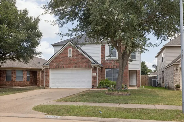 Popular YAUPON PLACE Real Estate