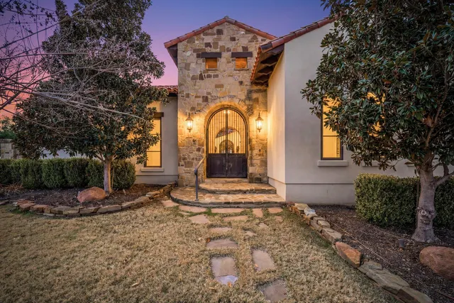 Popular Escondido Real Estate