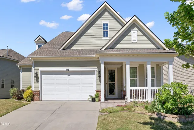 Popular Creekside at Bethpage Real Estate
