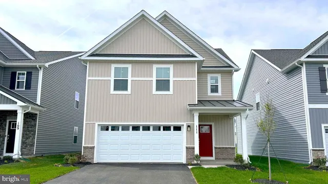 Popular Retreat At Winding Creek Real Estate
