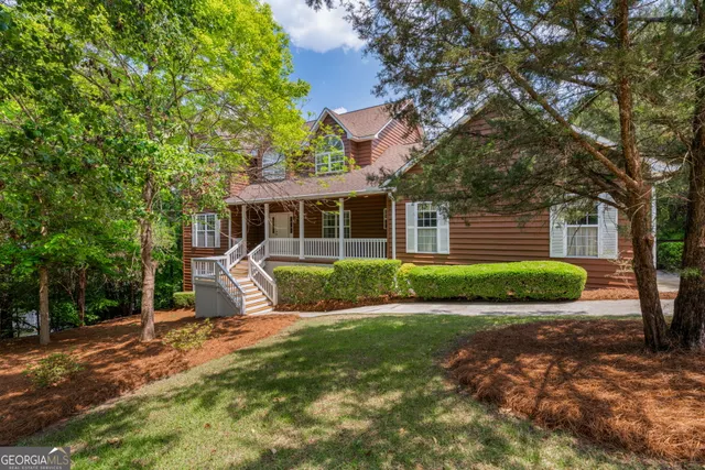 Expensive Pineworth Real Estate