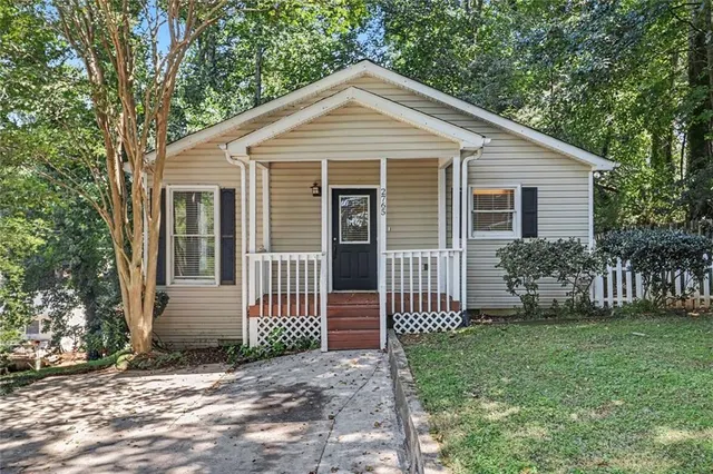 Popular LAKESIDE MANOR ESTATES Real Estate