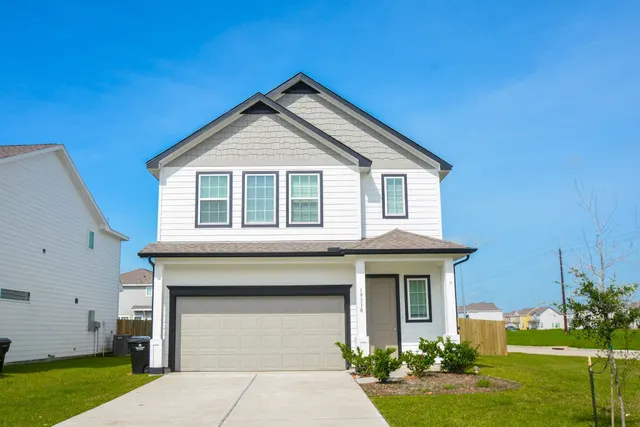 Popular Pradera Oaks Real Estate