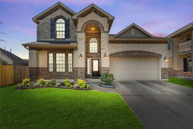 Popular Seven Oaks South Real Estate