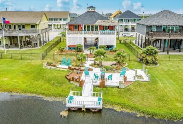 Popular Sandpiper Beach Ph 1 Real Estate