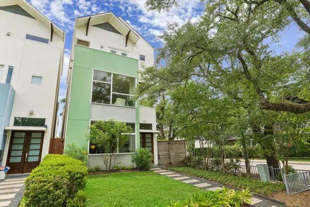 Popular Colquitt Place Real Estate