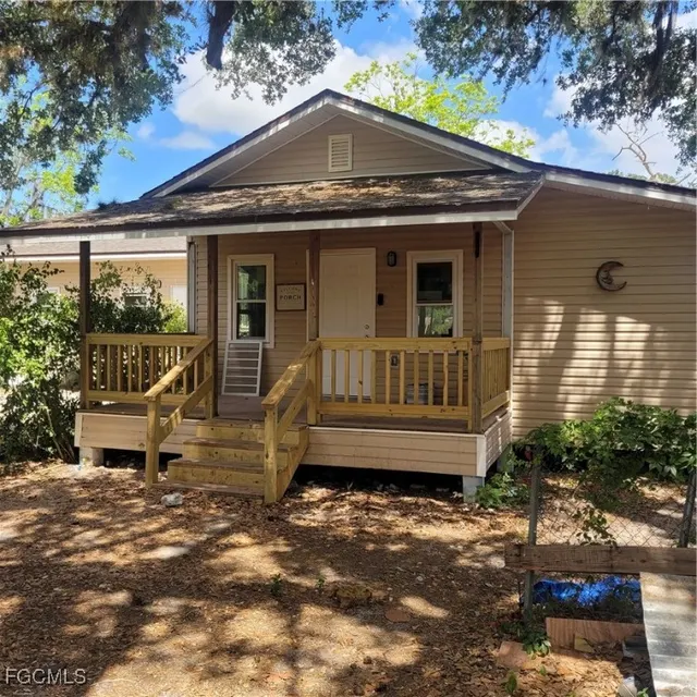 Popular Venus Real Estate