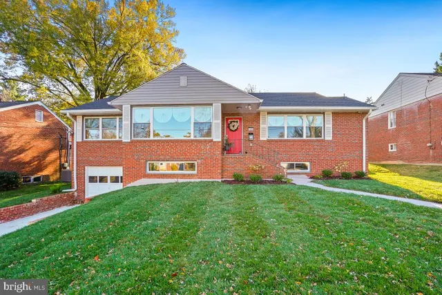 Popular Woodside Park Real Estate
