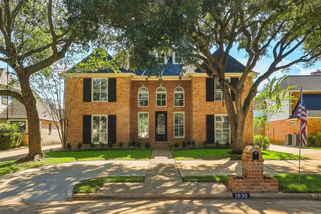 Popular Nottingham Country Real Estate
