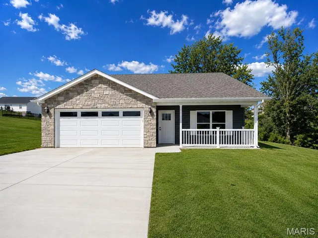 Popular Country Club Farms Real Estate