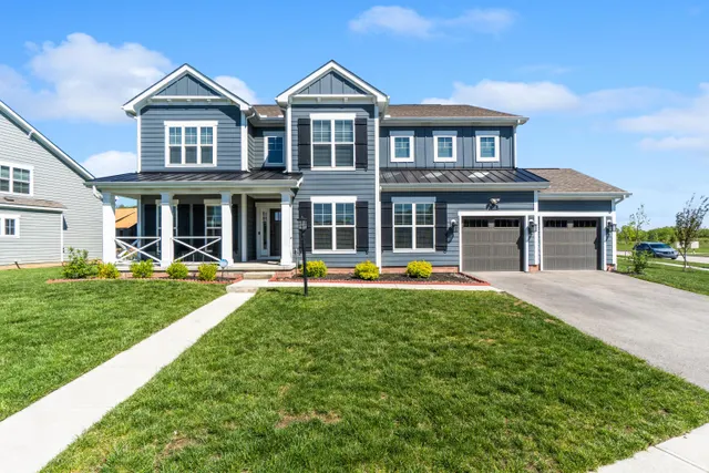 Popular Avondale Woods Real Estate