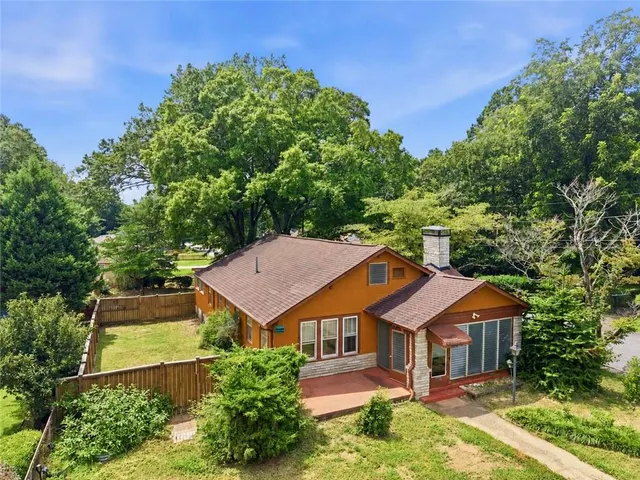 Popular Sylvan Hills Real Estate