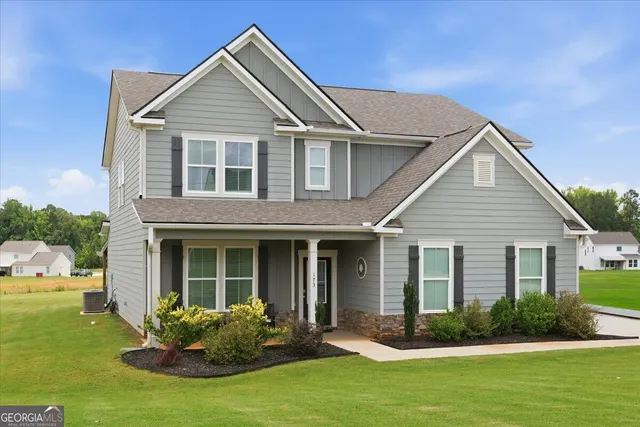 Popular Bolingbroke Manor Real Estate