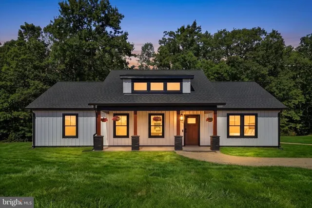 Popular Lignum Real Estate