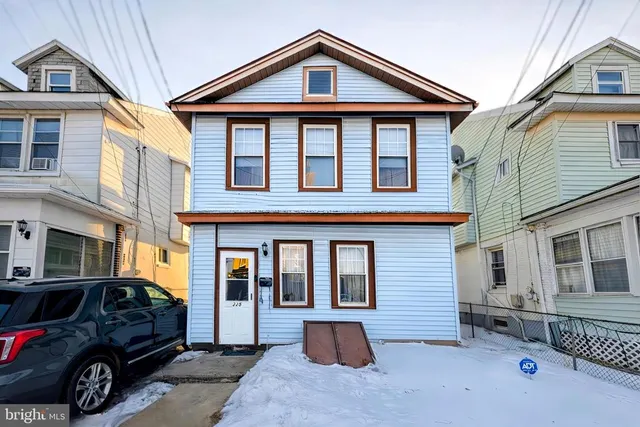 Popular Hamilton Area Real Estate
