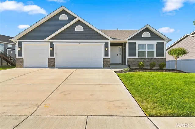 Popular Hampton Grove Real Estate