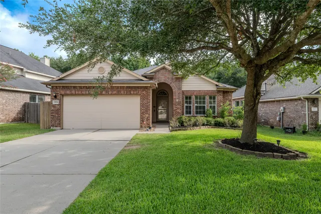 Popular Summer Wood Real Estate