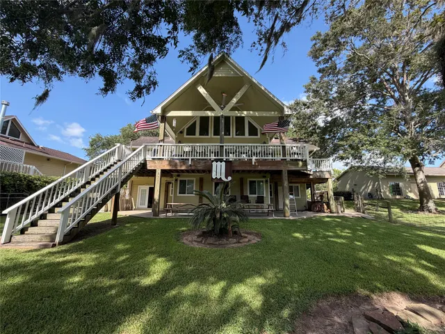 Popular Bernard Oaks Real Estate