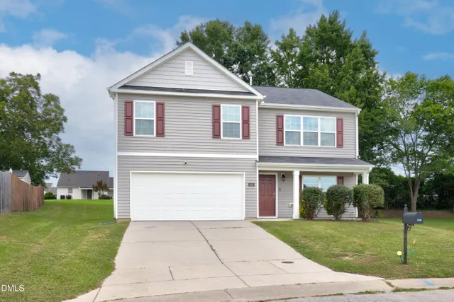 Popular Carriage Pond Real Estate