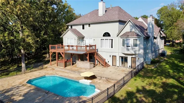 Popular Sugarland Estates Real Estate