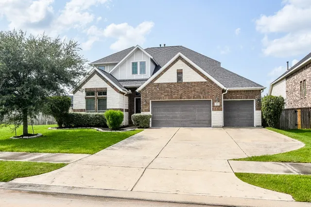 Popular Young Ranch Sec 4 Real Estate