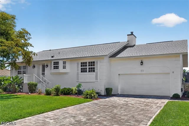 Popular EAST ROCKS Real Estate
