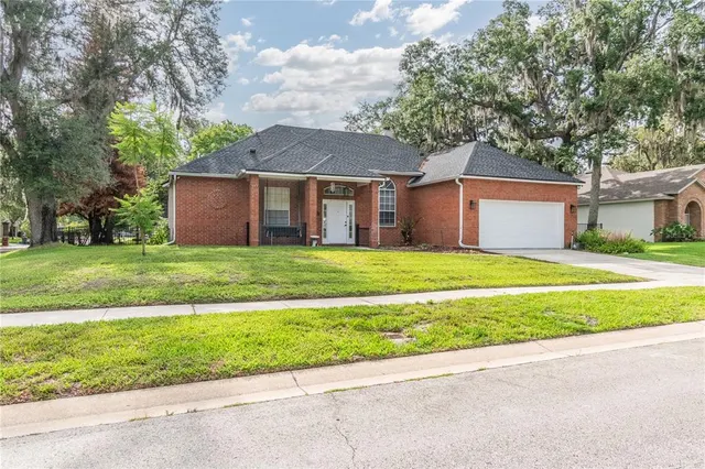 Popular LAKES OF ALOMA PH 2 Real Estate