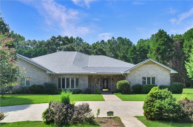 Popular Highlands Forest Real Estate