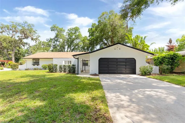 Popular LA FLORESTA UNIT 2 Real Estate