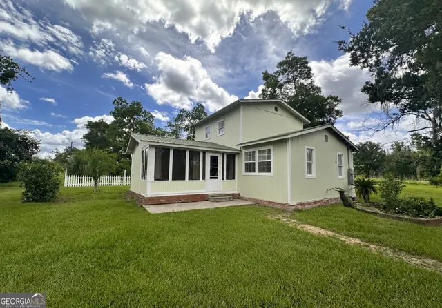 Popular Manor Real Estate