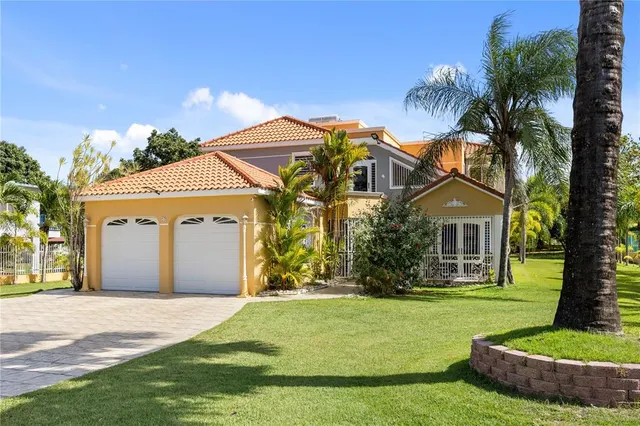Popular HACIENDA LAS PALMAS Real Estate