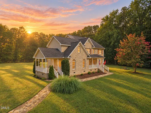 Popular Woods Mill Real Estate
