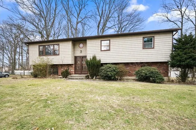 9 Corinthian Road, New City NY 10956