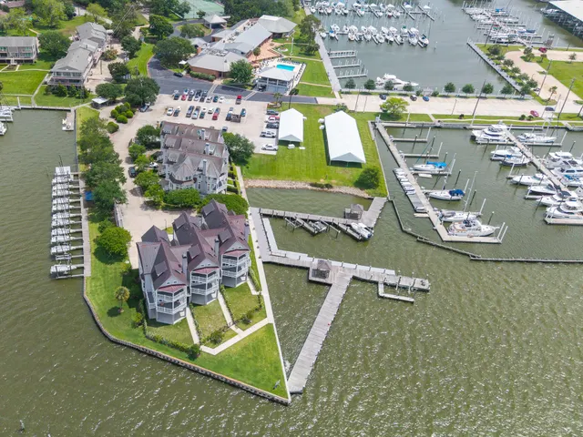Popular Lakewood Pointe Real Estate