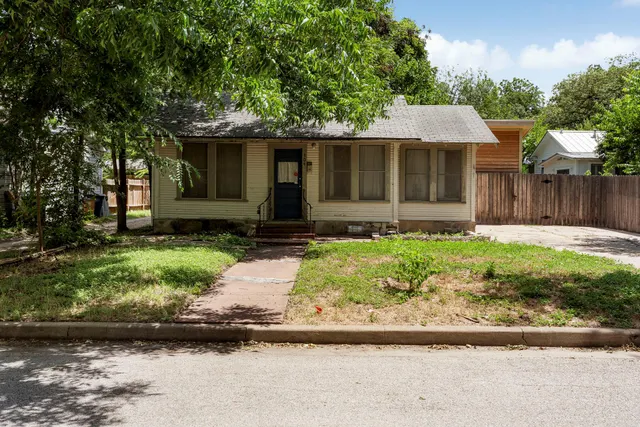 Cheap Hyde Park Real Estate