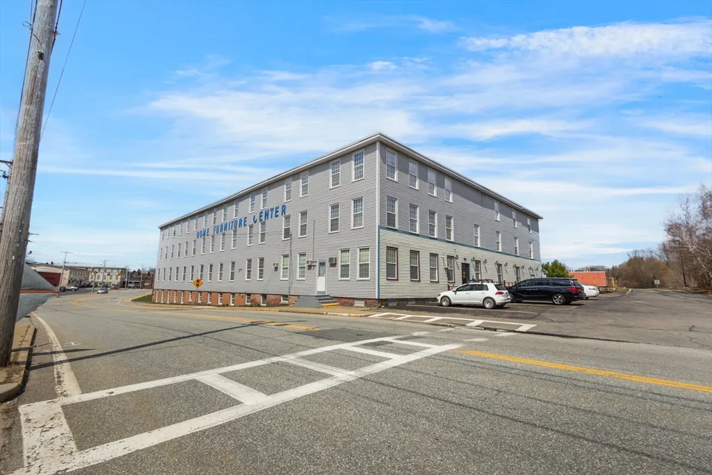 562 Main St,Unit Gardner, Gardner, MA 01440