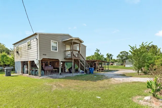 Popular Holiday Lakes Real Estate