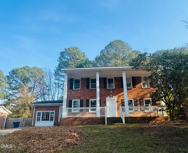 Popular Foxgate Real Estate