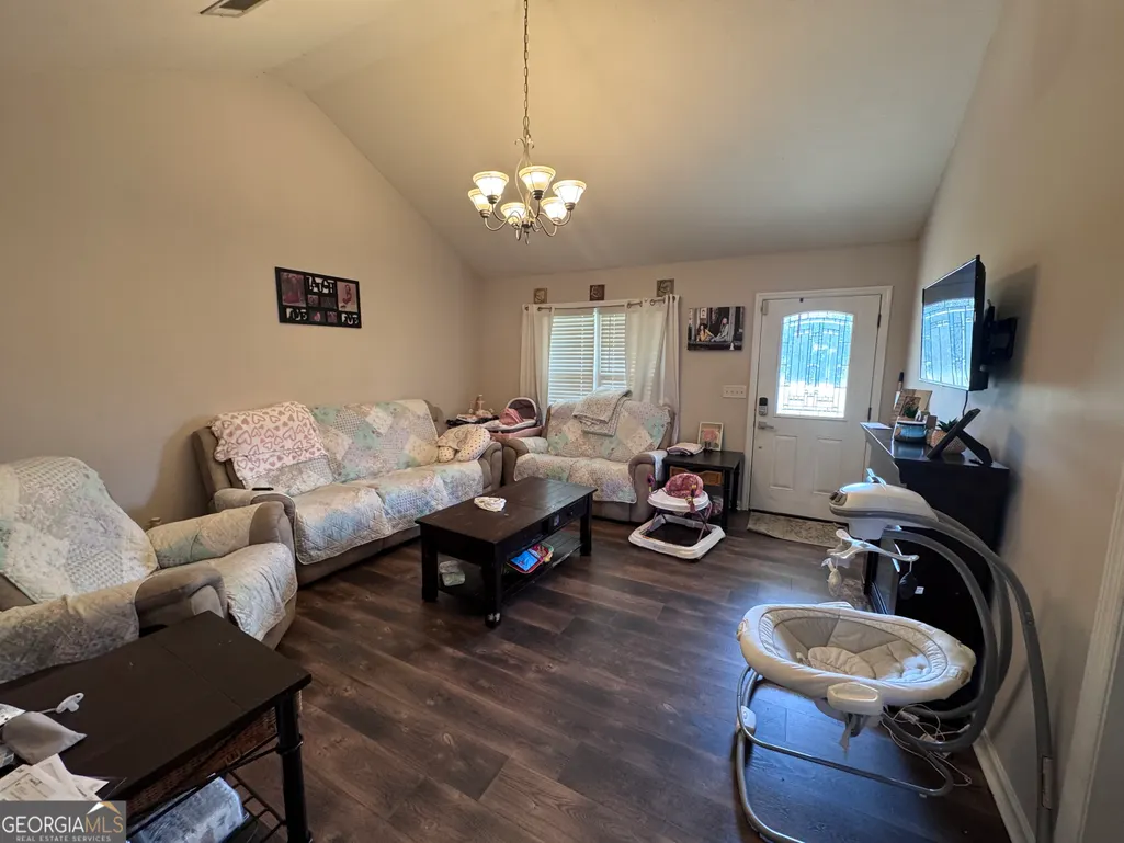 Listing Thumbnail Image 6
