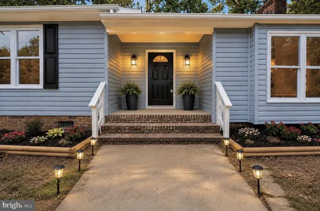 Popular The Colonies Real Estate
