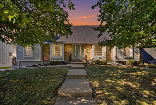 Popular Marsh Meadows Real Estate