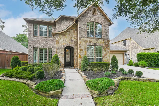 Popular Lakes of Cypress Forest Real Estate