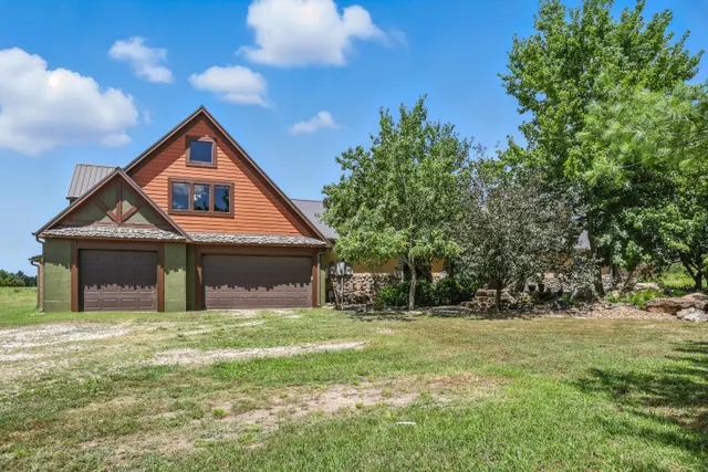 Popular Diamond Real Estate